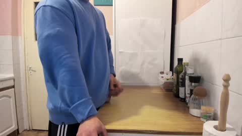 Snapshot of doriancretu95 chatting on January 29, 2025, 8:18 am menu below online show from January 29, 2025, 8:18 am