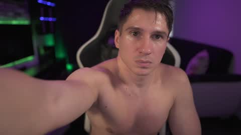 Dorian Reyes online show from February 9, 2025, 12:28 am