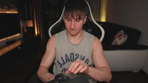 Dorian Reyes online show from December 18, 2025, 10:05 pm