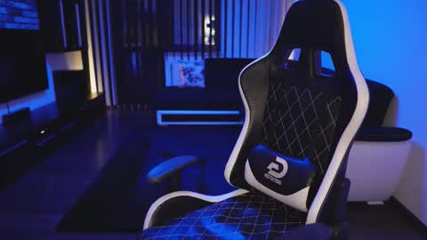 Dorian Reyes online show from January 11, 2026, 9:53 pm