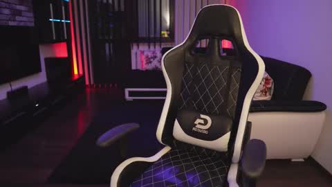 Dorian Reyes online show from February 21, 2026, 2:01 am