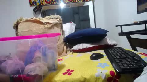 Snapshot of doriansquirt chatting on October 4, 2025, 3:15 am DORIAN online show from October 4, 2025, 3:15 am