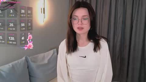 Snapshot of doris_lewis chatting on November 6, 2025, 8:04 am Maria online show from November 6, 2025, 8:04 am