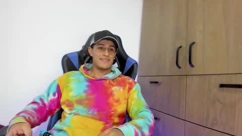 dorman_boy online show from December 22, 2025, 3:25 am