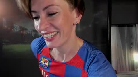 Snapshot of dorothy_meyer chatting on June 18, 2026, 5:08 am Dorothy Next stream on Monday at 3am-9am online show from June 18, 2026, 5:08 am
