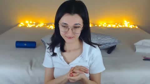 Snapshot of dorotty_ chatting on December 6, 2024, 1:29 am Your Dorotty online show from December 6, 2024, 1:29 am