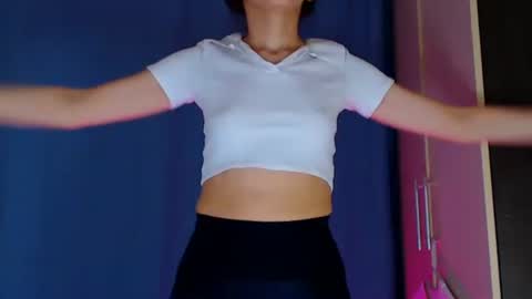 Snapshot of dorotty_ chatting on October 27, 2025, 2:04 am Your Dorotty online show from October 27, 2025, 2:04 am