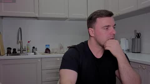 Sasha online show from December 2, 2025, 4:02 pm