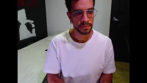 Snapshot of dostoyrodia_34 chatting on October 16, 2025, 1:17 am will online show from October 16, 2025, 1:17 am