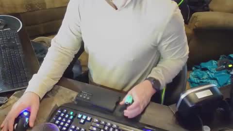 DotYourEyezez  online show from December 26, 2024, 5:08 pm