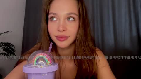 Lana  Eva  dont forget to give us a thumb up online show from December 8, 2024, 5:39 am