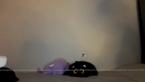 Lana  Eva  dont forget to give us a thumb up online show from March 3, 2025, 6:44 pm