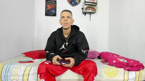 Snapshot of douglas_gallegos chatting on December 2, 2024, 4:20 am douglas_gallegos online show from December 2, 2024, 4:20 am