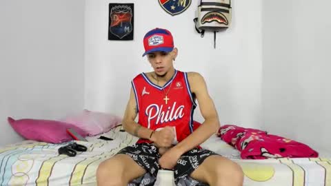 Snapshot of douglas_gallegos chatting on December 11, 2024, 10:27 pm douglas_gallegos online show from December 11, 2024, 10:27 pm