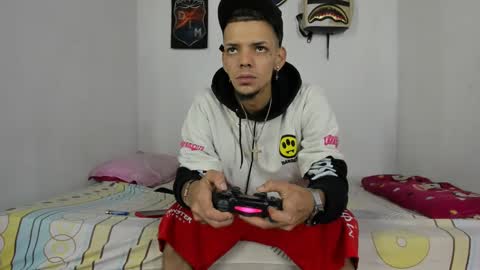 Snapshot of douglas_gallegos chatting on December 13, 2024, 5:32 pm douglas_gallegos online show from December 13, 2024, 5:32 pm