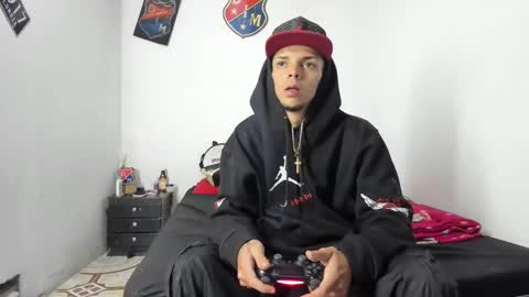 Snapshot of douglas_gallegos chatting on January 16, 2025, 12:34 am douglas_gallegos online show from January 16, 2025, 12:34 am