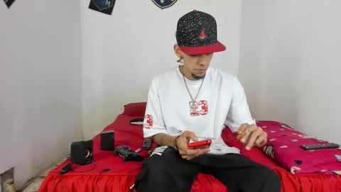 Snapshot of douglas_gallegos chatting on February 18, 2025, 5:09 am douglas_gallegos online show from February 18, 2025, 5:09 am