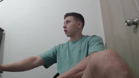 draco_boy2000 online show from November 27, 2025, 9:06 pm