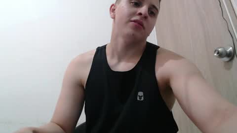 draco_boy2000 online show from April 8, 2026, 12:43 am