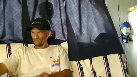 lovemachine online show from June 3, 2026, 9:20 pm