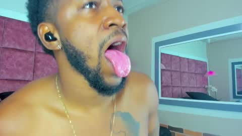 Snapshot of drake_nassir4 chatting on December 21, 2024, 6:34 pm ---Drake--- online show from December 21, 2024, 6:34 pm