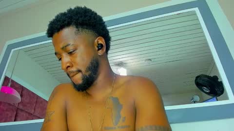 Snapshot of drake_nassir4 chatting on December 29, 2024, 6:05 pm ---Drake--- online show from December 29, 2024, 6:05 pm