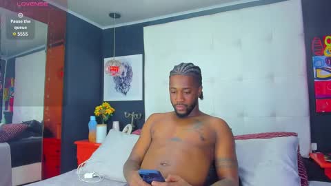 Snapshot of drake_nassir4 chatting on February 8, 2025, 8:10 pm ---Drake--- online show from February 8, 2025, 8:10 pm