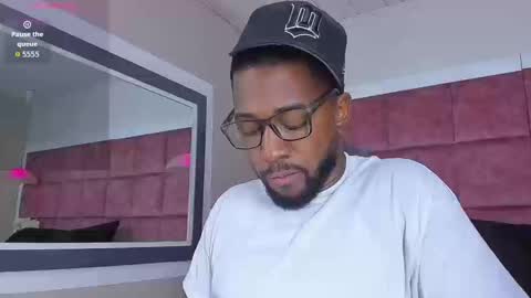 Snapshot of drake_nassir4 chatting on September 23, 2025, 4:37 am ---Drake--- online show from September 23, 2025, 4:37 am