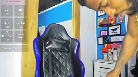 Snapshot of drake_nassir4 chatting on October 28, 2025, 12:14 am ---Drake--- online show from October 28, 2025, 12:14 am