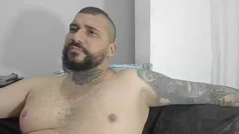 drake whitee Independent Model online show from February 14, 2025, 4:37 am