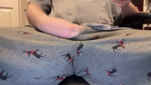 Snapshot of drakec414 chatting on November 19, 2025, 2:44 am drakec414 online show from November 19, 2025, 2:44 am