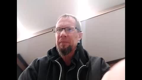 Snapshot of drakefimon chatting on December 4, 2025, 4:05 pm drakefimon online show from December 4, 2025, 4:05 pm