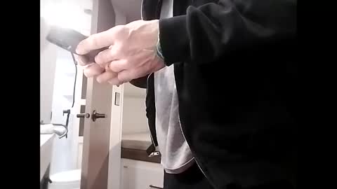 Snapshot of drakefimon chatting on January 8, 2026, 7:49 pm drakefimon online show from January 8, 2026, 7:49 pm