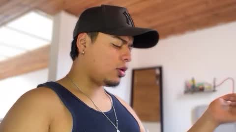 Snapshot of drakenn_ chatting on February 8, 2026, 6:22 pm drakeeee online show from February 8, 2026, 6:22 pm