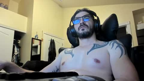 drakkar_82 online show from December 4, 2025, 2:21 am