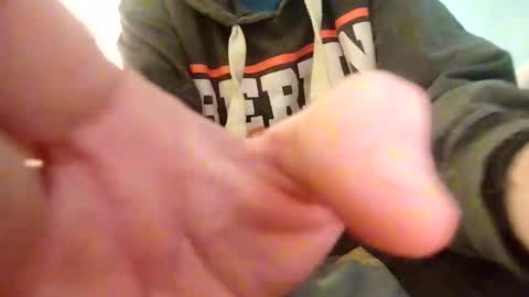 Snapshot of drako198 chatting on April 5, 2026, 12:35 pm drako198 online show from April 5, 2026, 12:35 pm