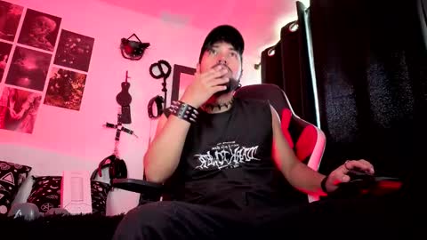 Snapshot of drako_kingx chatting on November 9, 2025, 2:15 pm drako_kingx online show from November 9, 2025, 2:15 pm