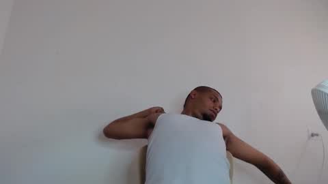 Snapshot of drako_monstercock chatting on February 27, 2026, 2:17 pm drako_monstercock online show from February 27, 2026, 2:17 pm