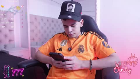 Snapshot of drakostone chatting on April 8, 2026, 8:42 pm Drako online show from April 8, 2026, 8:42 pm