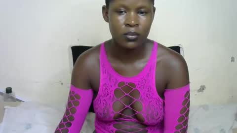 Snapshot of drama_queeen chatting on February 27, 2026, 3:45 pm drama_queeen online show from February 27, 2026, 3:45 pm