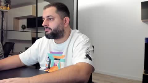 Draven A online show from February 1, 2025, 4:03 am