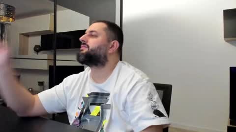 Draven A online show from March 4, 2025, 2:27 am