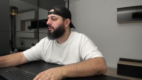 DravenPeak online show from December 14, 2025, 4:56 pm