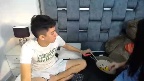 -- nicolle and jhon -- online show from March 5, 2025, 2:14 am