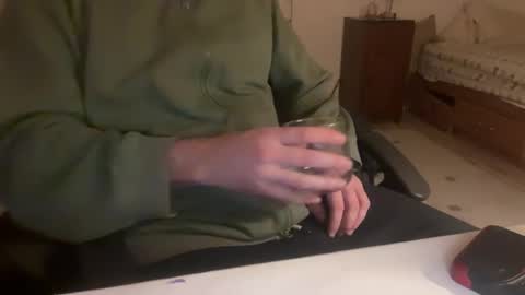 dre0000000 online show from December 19, 2025, 9:44 pm