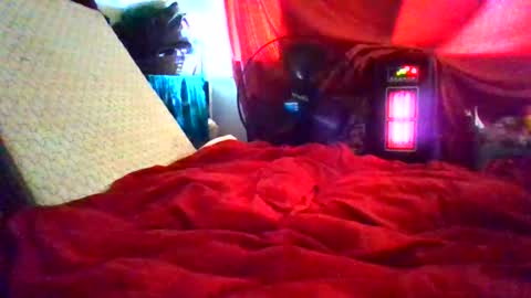 Snapshot of dreadedchefloxxx chatting on April 2, 2026, 11:24 pm DreadedChefLoXXX online show from April 2, 2026, 11:24 pm