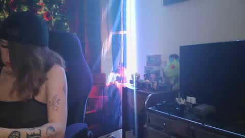 Snapshot of dreadpirate_riyu chatting on December 3, 2024, 12:24 am Lorelei Riyu online show from December 3, 2024, 12:24 am