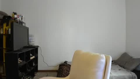 Snapshot of dreagentry chatting on September 12, 2025, 3:23 pm Your Majesty online show from September 12, 2025, 3:23 pm