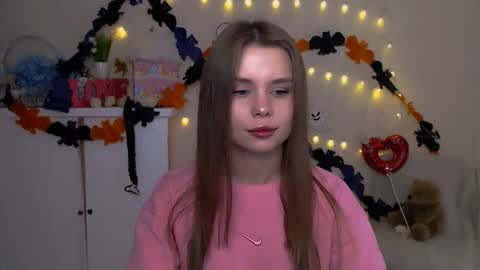 Snapshot of dream_mari chatting on October 31, 2025, 6:47 am Mari online show from October 31, 2025, 6:47 am