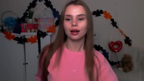 Snapshot of dream_mari chatting on November 3, 2025, 6:47 am Mari online show from November 3, 2025, 6:47 am